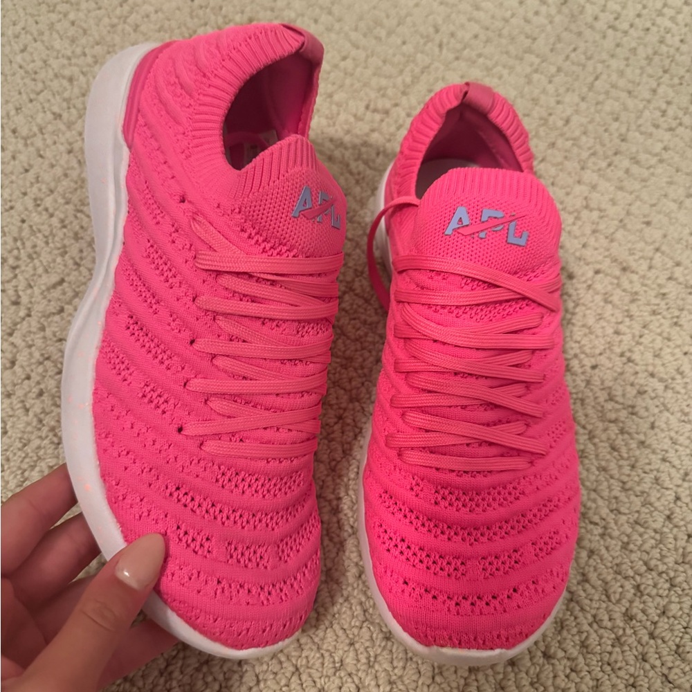 APL TechLoom Wave Fusion Sneakers- Pink Bellflower Speckle